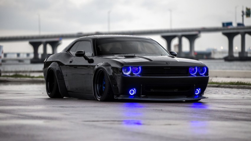 Laptop Wallpaper Black Car 4K for Desktop