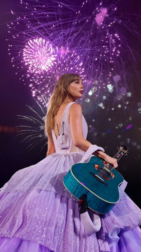 Wallpaper Taylor Swift 4K for iPhone
