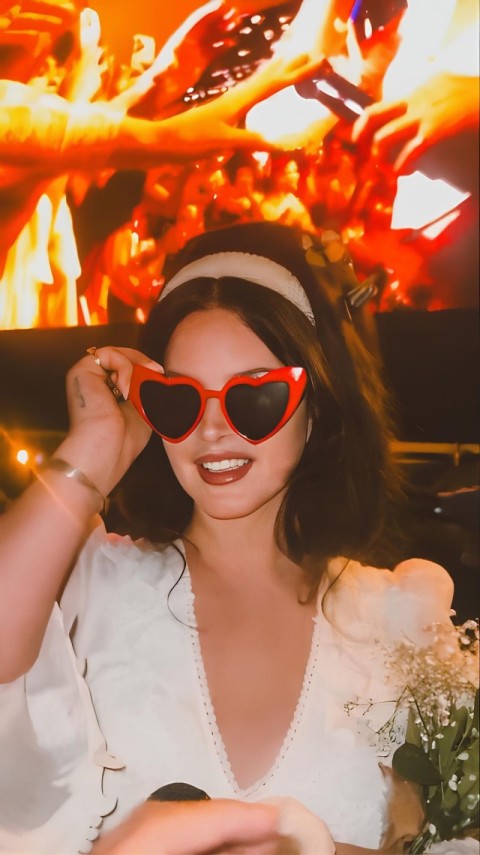 Wallpaper Lana Del Rey HD for Mobile
